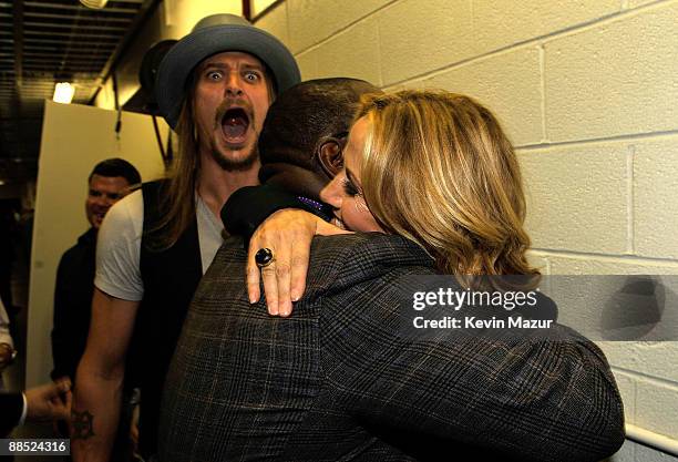 Randy Jackson, Kid Rock and Sheryl Crow backstage at the 2009 CMT Music Awards at the Sommet Center on June 16, 2009 in Nashville, Tennessee.