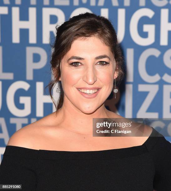 Mayim Bialik attends the 2018 Breakthrough Prize at NASA Ames Research Center on December 3, 2017 in Mountain View, California.