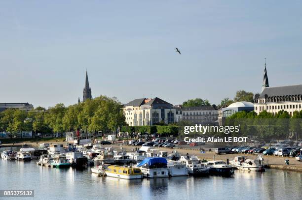 france, region of pays de la loire, loire-atlantique department, nantes city, boats moored on canal of saint-felix. - nantes stock pictures, royalty-free photos & images