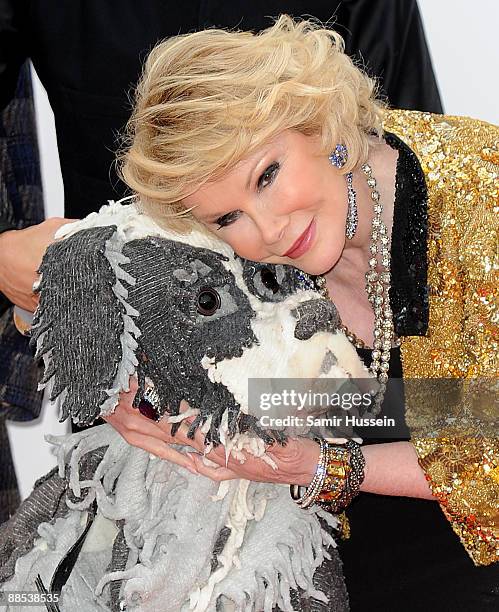 Joan Rivers Dog 95 Peter Pan Gala Performance Stock Photos, High-Res Pictures, and ...