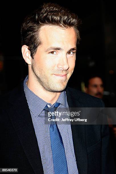 Actor Ryan Reynolds visits "Late Show with David Letterman" at the Ed Sullivan Theater on June 17, 2009 in New York City.