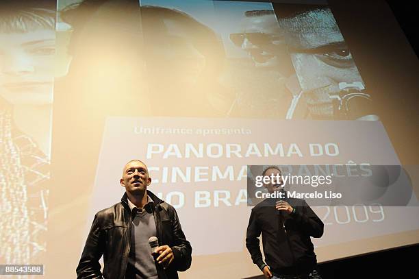 Actor Vincent Cassel and Jean Francois Richet speak during the second day of the French Cinema Panorama at Reserva Cultural on June 17, 2009 in Sao...