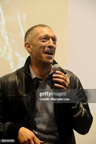 Actor Vincent Cassel speaks during the second day of the French Cinema Panorama at Reserva Cultural on June 17, 2009 in Sao Paulo, Brazil.