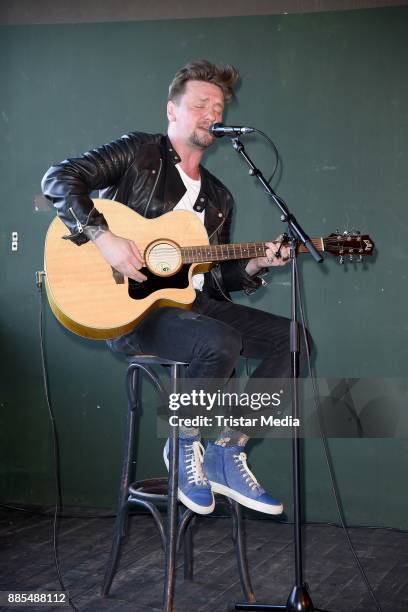 German singer Ben Zucker performs the Semmel Concerts Press Lunch on December 4, 2017 in Berlin, Germany.