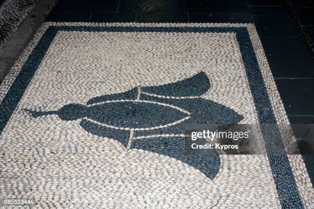 europe, greece, rhodes island, 2017: view of traditional pebble art using stones found on the beach to create pavement designs (or mosaic) - pebble island stock pictures, royalty-free photos & images