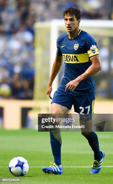 Santiago Vergini of Boca Juniors drives the ball during a match between Boca Juniors and Arsenal as part of the Superliga 2017/18 at Alberto J....
