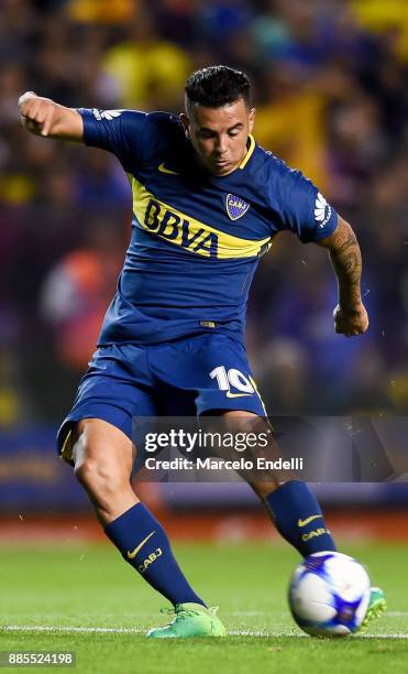 Edwin Cardona of Boca Juniors kicks the ball during a match between Boca Juniors and Arsenal as part of the Superliga 2017/18 at Alberto J. Armando...
