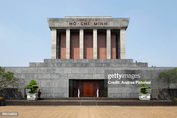 ho chi minh mausoleum, hanoi - ho chi minh mausoleum stock-fotos und bilder