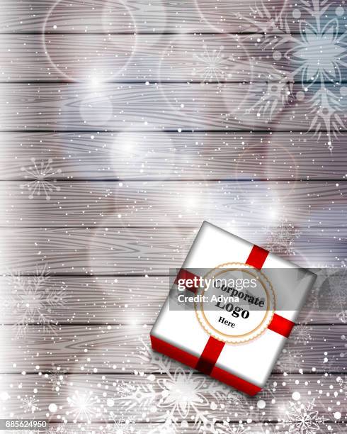 geschenk-box auf dem tisch - weihnachtstisch stock-grafiken, -clipart, -cartoons und -symbole