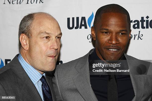 Actor Jamie Foxx and Barry Weiss, Chairman and CEO for RCA/Jive Label Group of Sony Music attend the 2009 UJA-Federation of New York Music Visionary...