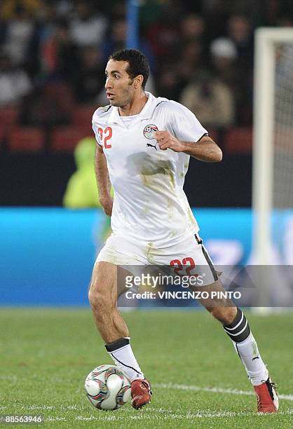 Egytpian forward Mohamed Aboutrika in action during the Fifa Confederations Cup football match Egypt vs Italy on June 18, 2009 at the Ellis Park...