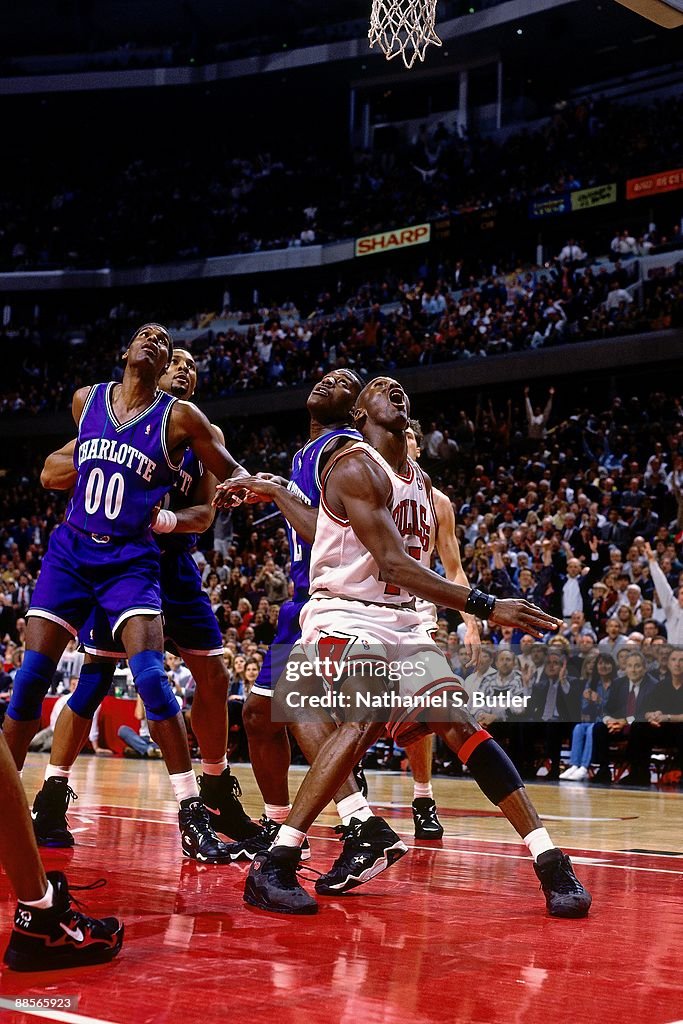 1995 Eastern Conference Quarterfinals, Game 3: Charlotte Hornets vs. Chicago Bulls