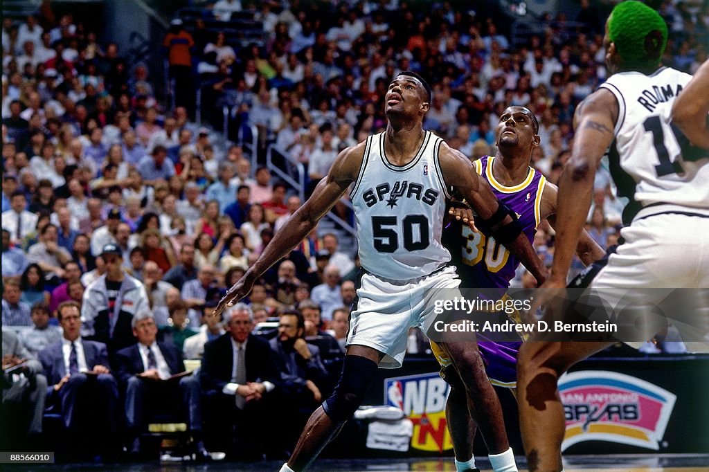 Lakers 1995 Roster David Robinson of the San Antonio Spurs and George Lynch of the Los ...