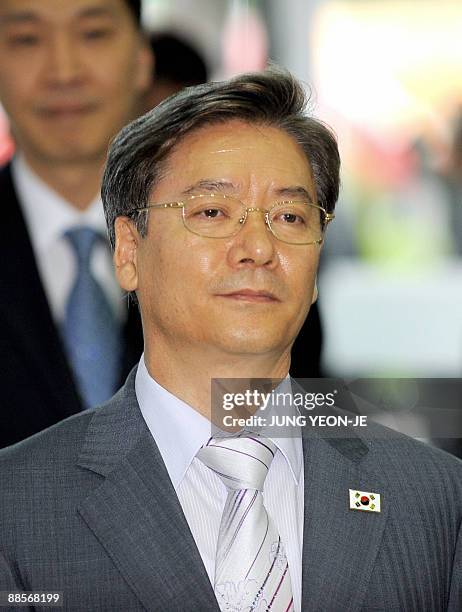 Kim Young-Tak, director general of the Kaesong Industrial Complex Project Bureau under Seoul's Unification Ministry, leaves for North Korea at the...