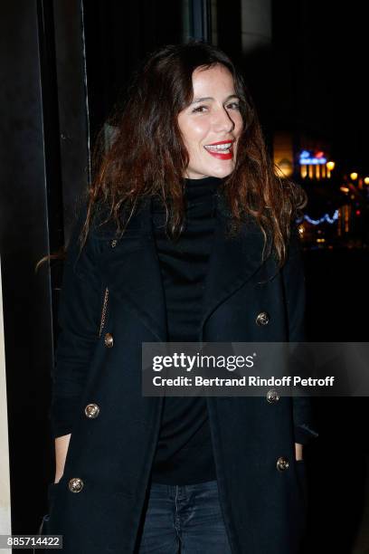 Actress Zoe Felix attends the Tribute to Actress Jeanne Moreau at Odeon Theatre on December 4, 2017 in Paris, France.