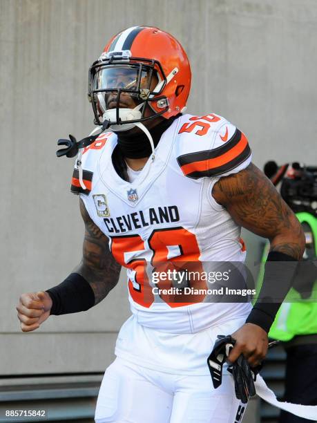 Linebacker Christian Kirksey of the Cleveland Browns runs onto the field prior to a game on November 26, 2017 against the Cincinnati Bengals at Paul...