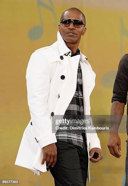 Jamie Foxx performs on ABC's "Good Morning America" at Rumsey Playfield, Central Park on June 19, 2009 in New York City.