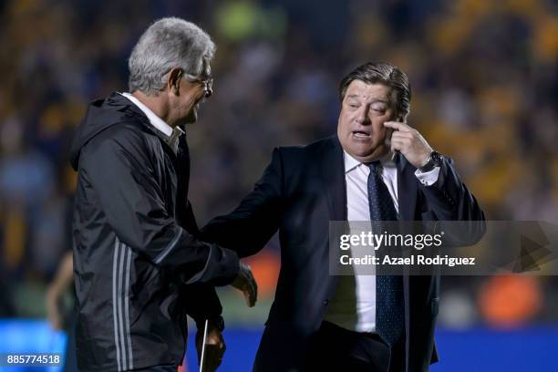 Ricardo "u2018Tuca"u2019 Ferretti, coach of Tigres, talks to Miguel 'Piojo' Herrera, coach of America at the end of the semifinal second leg match...