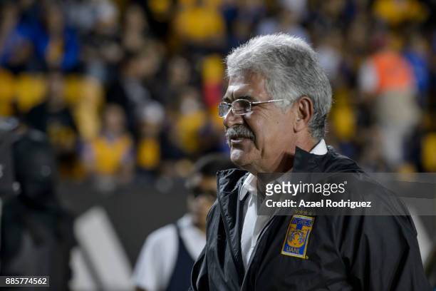 Ricardo Ferretti, coach of Tigres, is seen prior the semifinal second leg match between Tigres UANL and America as part of the Torneo Apertura 2017...