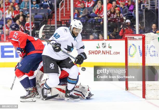 San Jose Sharks right wing Joel Ward turns towards an open goal for a scoring opportunity in the first period during a NHL game between the...