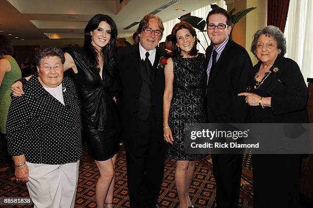 Rhoda Cohen, Alana Grace Essig, Honoree Rod Essig, Shary Essig, Greg Essigand Gail Essig attend The Father of the Year 2009 Awards Benefiting The...