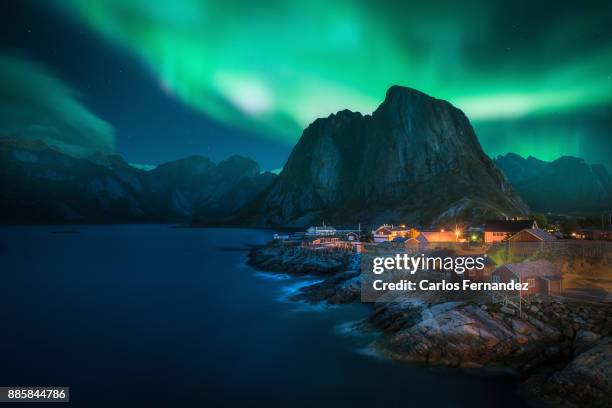 hamnoy aurora, nordlands - scandinavian culture ストックフォトと画像