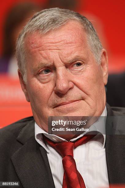 Lothar Bisky, co-Chairman of the German left-wing party Die Linke, attends the party's national convention on June 20, 2009 in Berlin, Germany. Die...