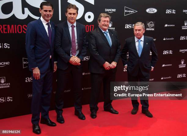 Fernando Hierro, Julen Lopetegui, Juan Luis Larrea and Javier Clemente attend the 'As del Deporte' and 'As' sports newspaper 50th anniversary dinner...