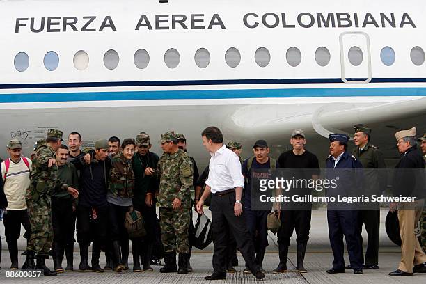 File image taken on July 2 at the moment who arrives at the Colombian military base of Catam in Bogota, the fifteen FARC hostages, including former...