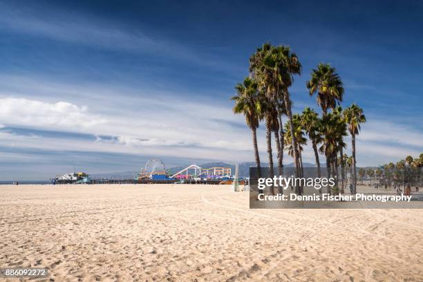 california beach in santa monica - santa monica pier stock-fotos und bilder
