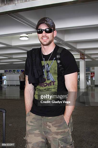 Actor Chris Evans arrives at Luis Munoz Marin International Airport on June 19, 2009 in San Juan, Puerto Rico.