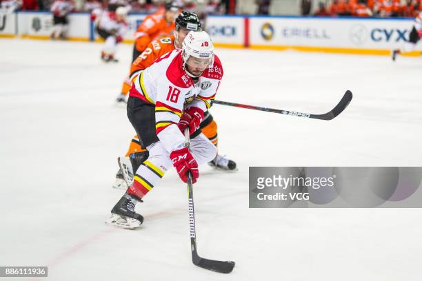 Brandon Yip of HC Kunlun Red Star competes during the 2017/18 Kontinental Hockey League KHL Regular Season match between Amur Khabarovsk and HC...