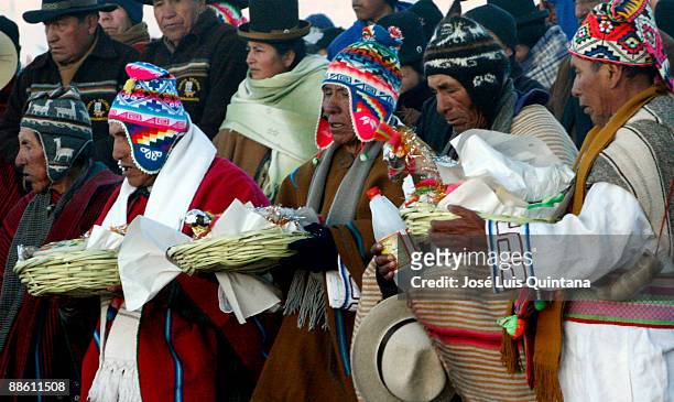 Aymaran people in a offering to Inti god, as an hommage to the 5517 aymaran's year at the Kalasasaya Temple in Tiwanaco, Bolivia on June 21, 2009....