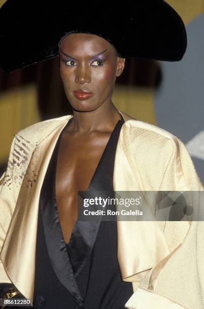 Grace Jones 1980 Photos Et Images De Collection Getty Images grace-jones-1980-photos-et-images-de-collection-getty-images