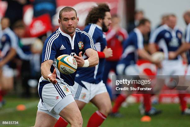 Lions forward Phil Vickery passes the ball during British and Irish Lions training at Bishops school on June 22, 2009 in Cape Town, South Africa.