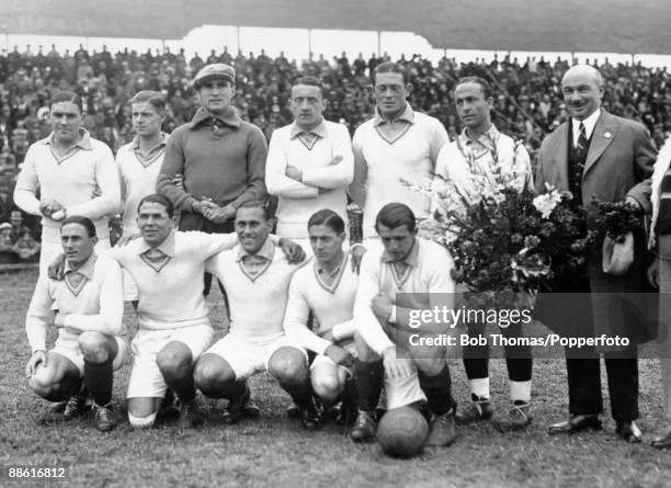 The French team prior to their FIFA World Cup match against Mexico at the Parque Central in Montevideo, 13th July 1930. France won 4-1. Back row :...