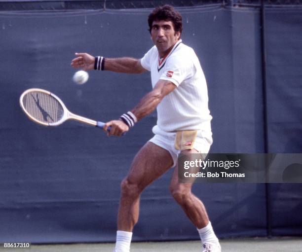 85 Spain Manuel Orantes Photos & High Res Pictures Getty Images