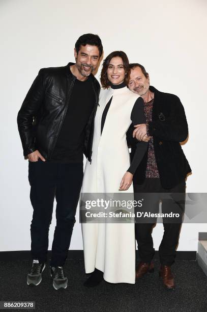 Alessandro Gassman, Anna Foglietta and Rocco Papaleo attend 'Il Premio' Photocall on December 5, 2017 in Milan, Italy.