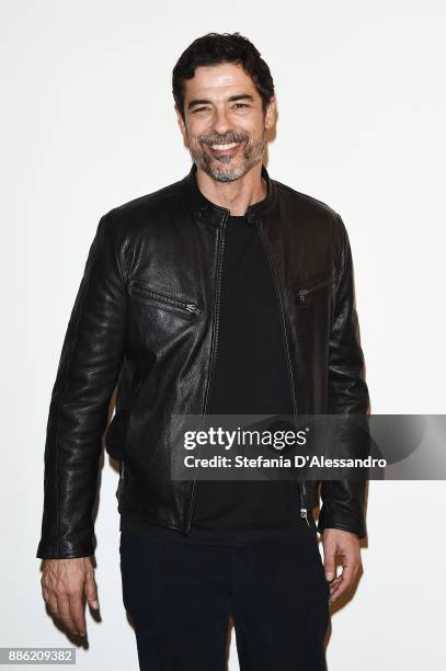 Alessandro Gassman attends 'Il Premio' Photocall on December 5, 2017 in Milan, Italy.