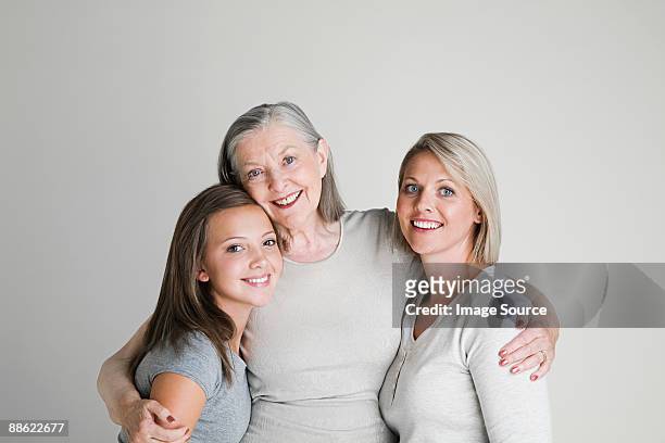 female family members - teenager alter stock-fotos und bilder