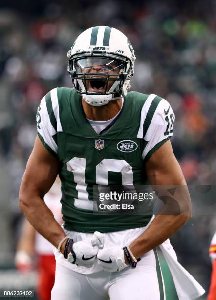 Jermaine Kearse of the New York Jets celebrates his first down catch in the fourth quarter against the Kansas City Chiefs on December 03, 2017 at...