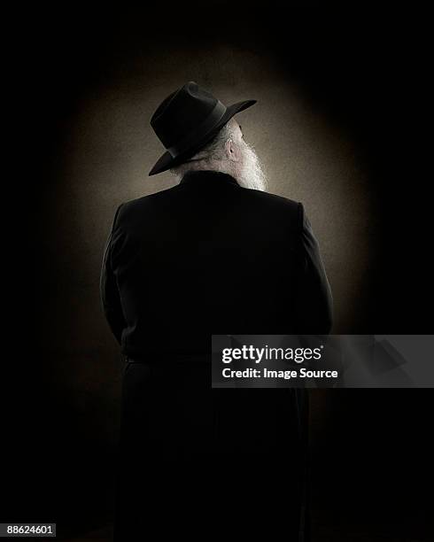 rear view of a rabbi - rabbin photos et images de collection