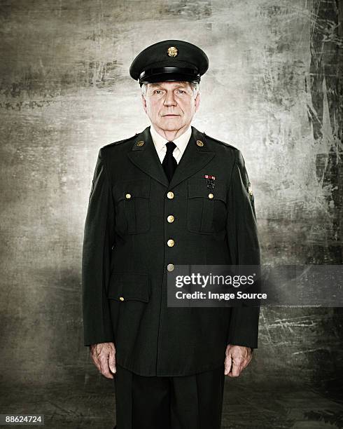 profile of a soldier - military uniform stock pictures, royalty-free photos & images