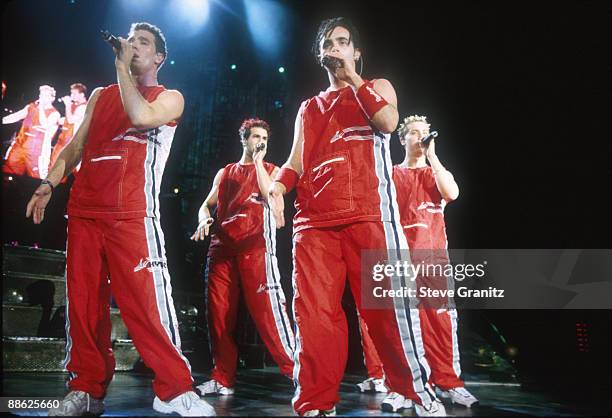 Nsync Concert Photos and Premium High Res Pictures - Getty Images