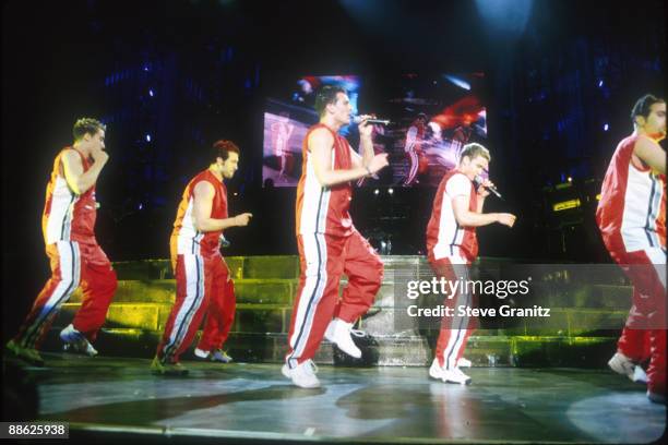 Nsync Concert Photos and Premium High Res Pictures - Getty Images