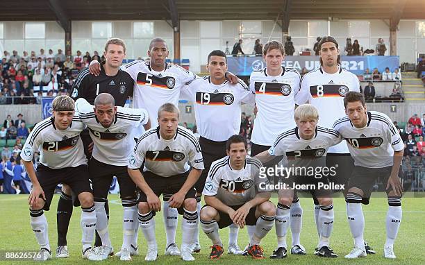 The German team is seen prior to the UEFA U21 Championship Group B match between Germany and England at the Oerjans vall stadium on June 22, 2009 in...