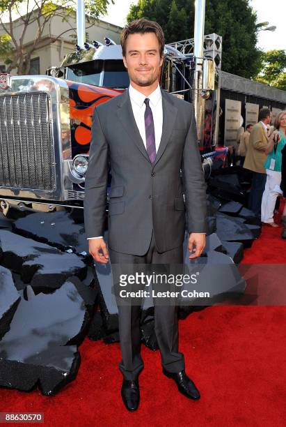 Actor Josh Duhamel arrives on the red carpet of the 2009 Los Angeles Film Festival's premiere of "Transformers: Revenge of the Fallen" held at the...