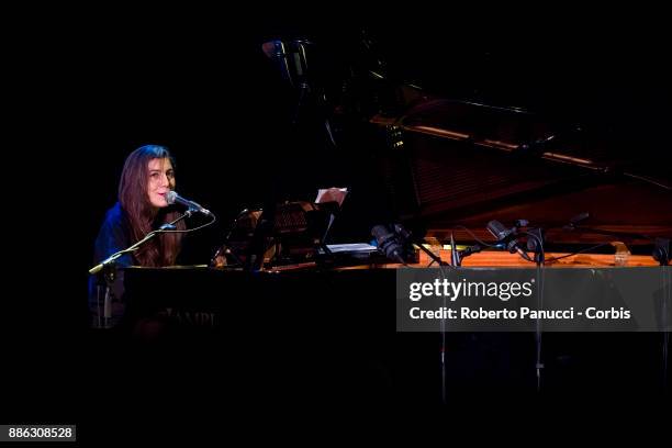 Julia Holter perform on stage on December 3, 2017 in Rome, Italy.