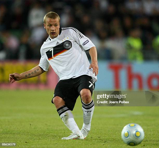 Patrick Ebert of Germany controls the ball during the UEFA U21 Championship Group B match between Germany and England at the Oerjans vall stadium on...