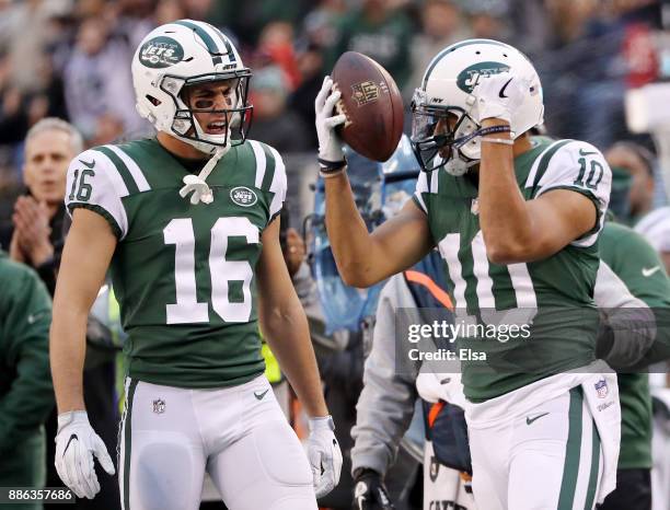 Chad Hansen of the New York Jets celebrates after teammate Jermaine Kearse made a one handed catch for the first down against the Kansas City Chiefs...